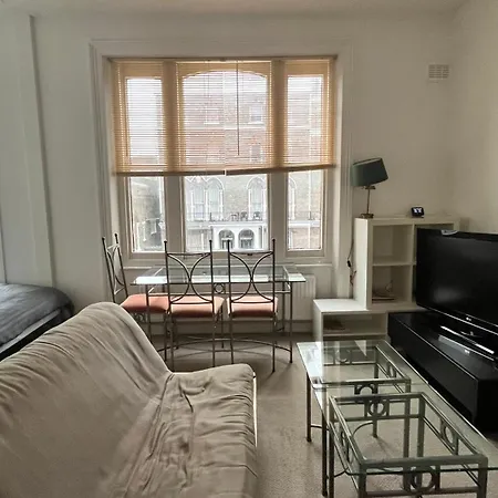 Apartment In Heart Of Maida Vale