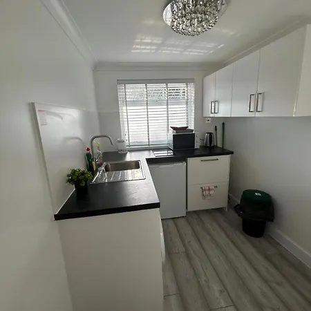Sariyu Space Flat With Own Bathroom And Kichen Apartment Rainham (Greater London)