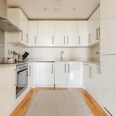 Cosy 2 Bedroom Flat By Wembley Stadium Apartment