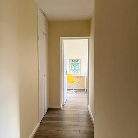 Spacious 5 Bedroom 3 Mins Walk From Mile End *