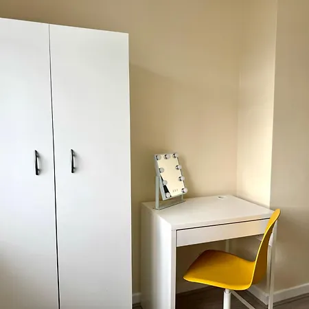 Apartment Spacious 5 Bedroom 3 Mins Walk From Mile End London