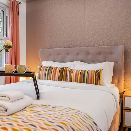 Stylish Modern By Livestay Short Lets & Serviced Nw6 * London