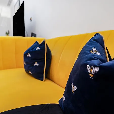Stylish Modern By Livestay Short Lets & Serviced Nw6 Apartment London