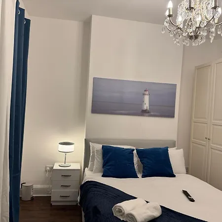 Riverside Haven Guest house *