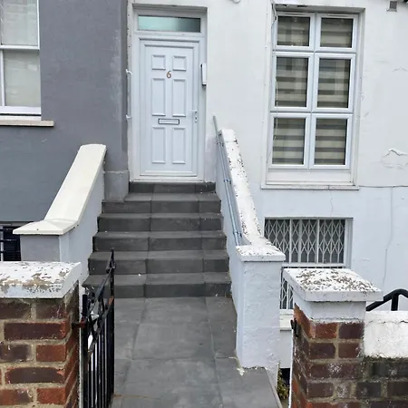 公寓 Flat Next To Westfield Shopping Centre *