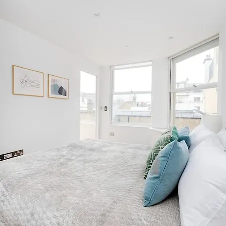 Perfect One Bed In Park Station