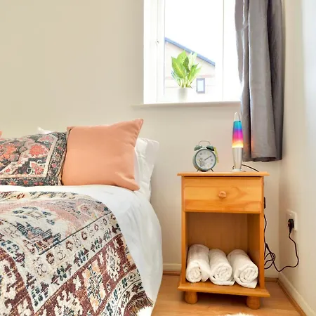 Silver Street Apartment