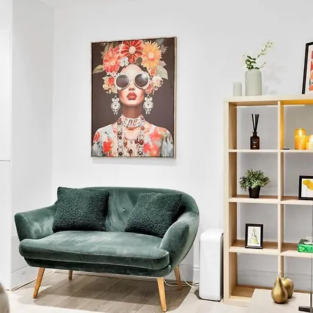 Stylish Camden Flat With Private Garden And Parking Apartment *