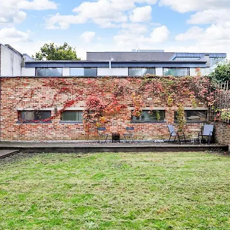 Stylish Camden Flat With Private Garden And Parking *