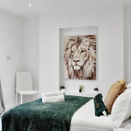 Stylish Camden Flat With Private Garden And Parking Apartment *