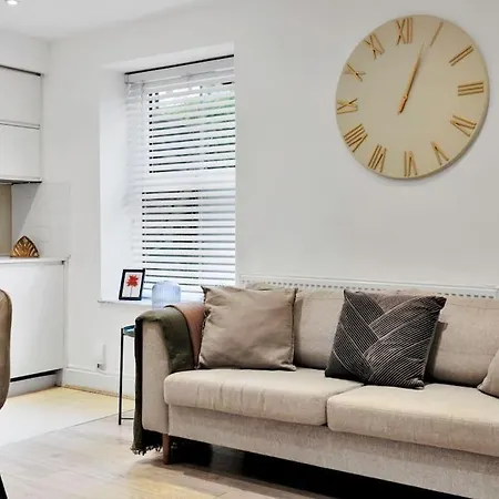 Stylish Camden Flat With Private Garden And Parking Apartment *