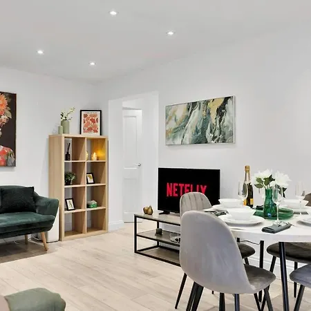 Stylish Camden Flat With Private Garden And Parking *