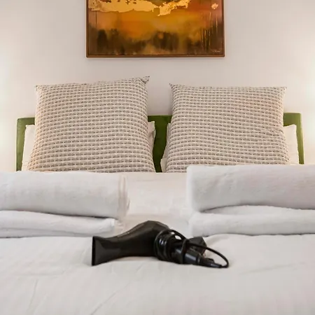 Athera - Finn House Hoxton, 2 Bedroom Entire Apartment, Close To Old Street Station London
