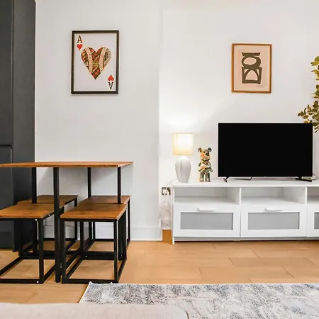Athera - Finn House Hoxton, 2 Bedroom Entire Apartment, Close To Old Street Station * London