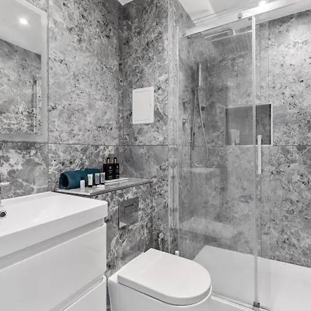 Apartment Luxury In London Brentford
