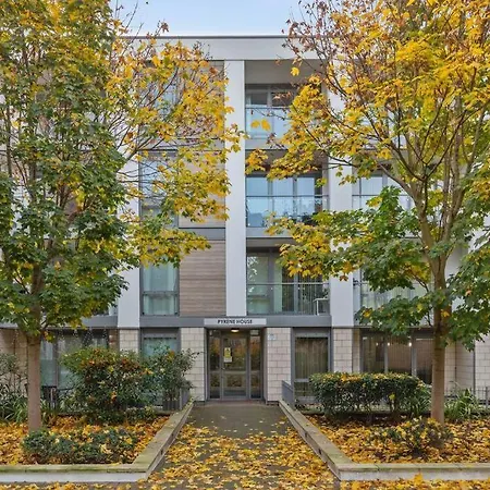 Luxury In London * Brentford