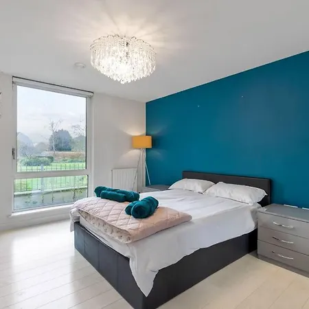 Apartment Luxury In London Brentford