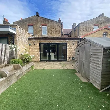 Apartment Lovely 2 Bed Patio Close To Wimbledon Tennis
