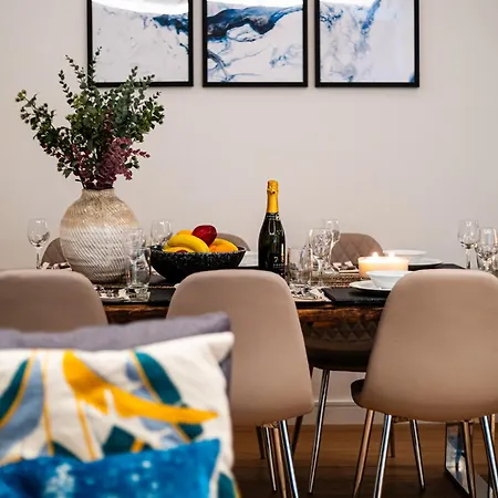 Stylish 4bd Mews House Close To Paddington Holiday home *