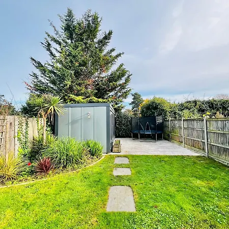 Holiday home Modern 5 Bed 3 Bath House