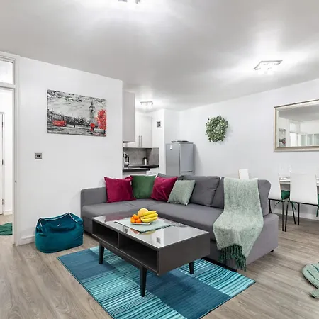 Apartment 'ample Next To Cromwell Hospital In Kensington *