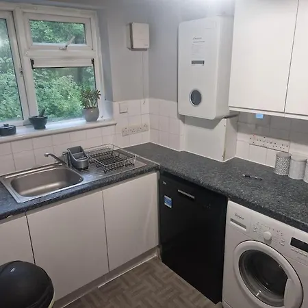 Modern Cozy One Bedroom Flat * London