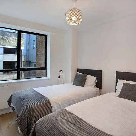 2-bed In That Sleep 4! *