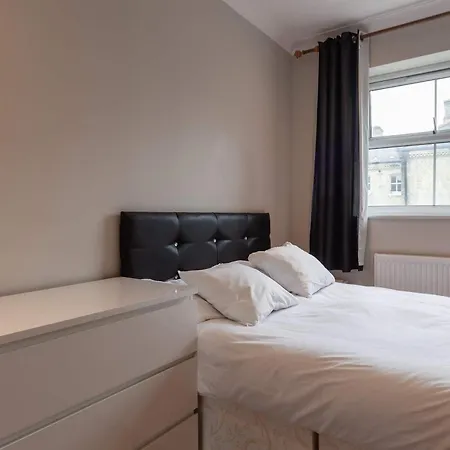 Spacious And Bright 2 Bed Tower Bridge Apartment