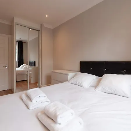 Spacious And Bright 2 Bed Tower Bridge