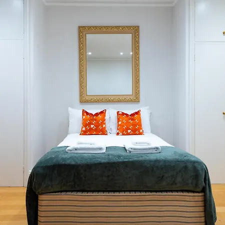 Pembridge Gardens By Capital Apartment *