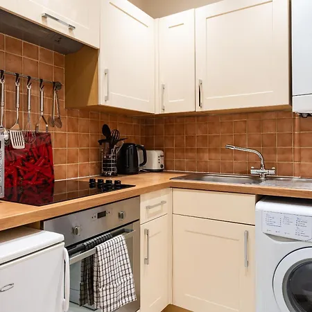 Apartment Pembridge Gardens By Capital *