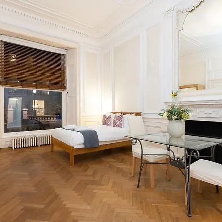 Pembridge Gardens By Capital