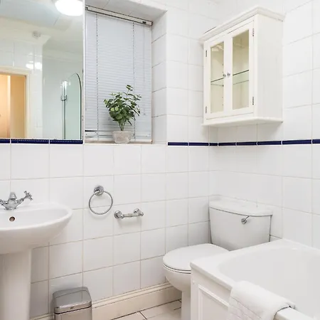 Pembridge Gardens By Capital Apartment *