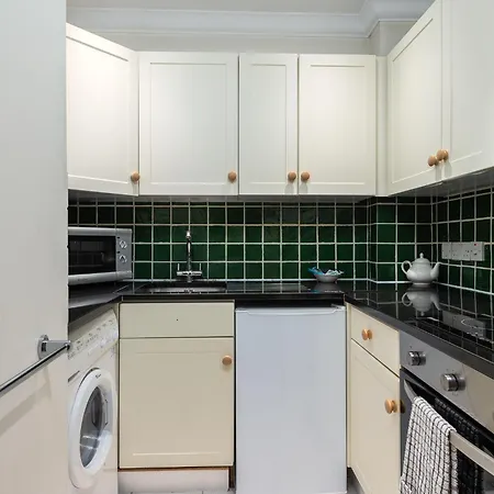 Pembridge Gardens By Capital Apartment