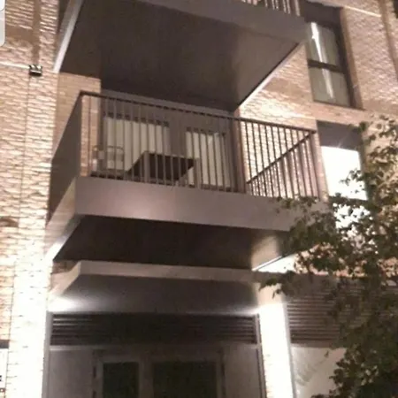 Apartment 1bedroom Flat With Balcony *