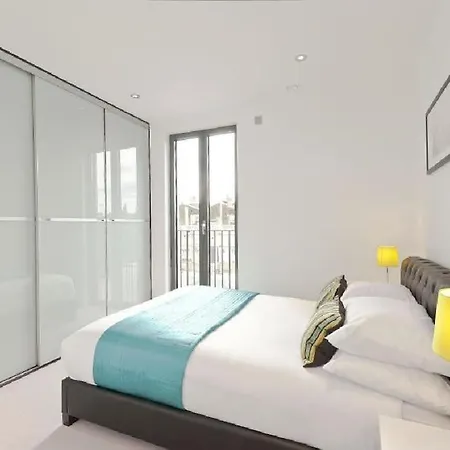 Portobello 2-bedroom Apartment London