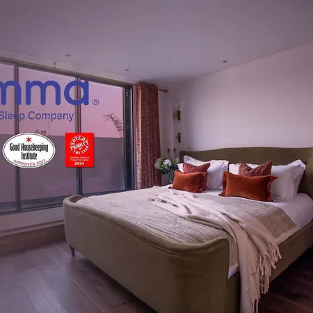 The Luxury Fulham Townhouse بيت للعطل *