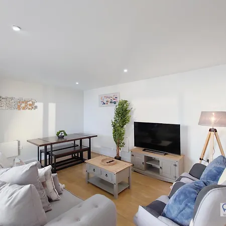 Free Parking - Serviced Two Bed London Docklands * Beckton