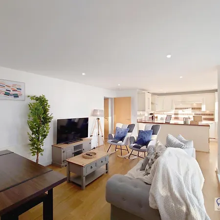 Apartment Free Parking - Serviced Two Bed London Docklands Beckton