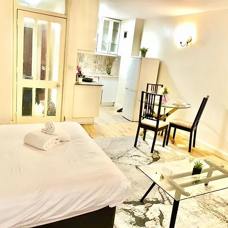 Apartment Beautiful At Cromwell Road