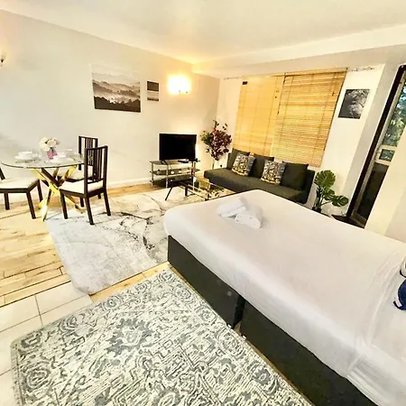Apartment Beautiful At Cromwell Road London
