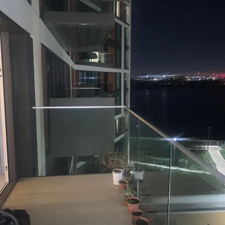 Stunning 2 Bed Penthouse Canning Town *