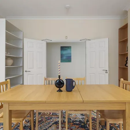 The Chic Townhouse In Kings Cross!!! 3 Floors Apartment