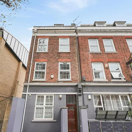 The Chic Townhouse In Kings Cross!!! 3 Floors Apartment London