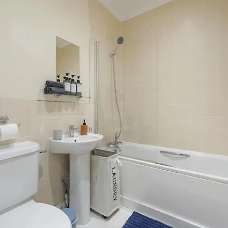 The Chic Townhouse In Kings Cross!!! 3 Floors