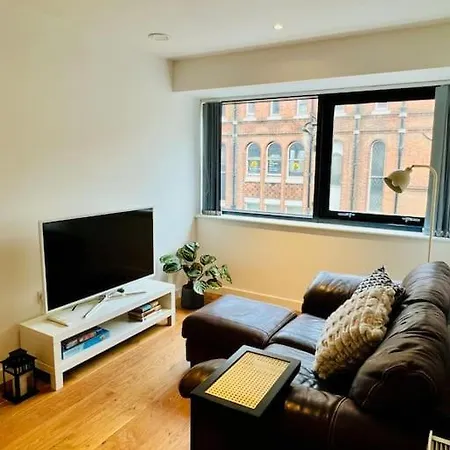 Luxury Flat In London, 公寓 克罗伊登