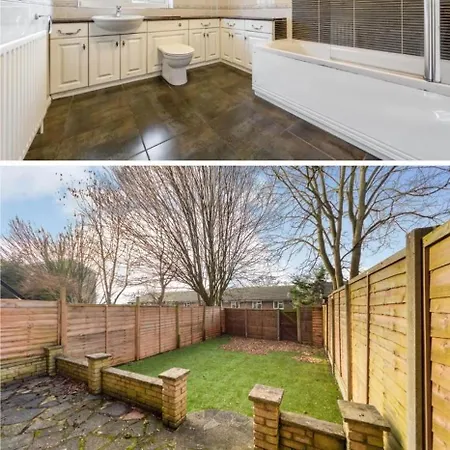 4-bed In Near Gatwick Airport London Holiday home *