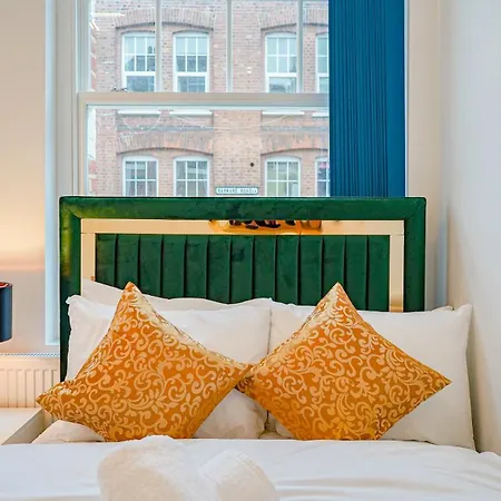 New Luxurious Stunning Block In London