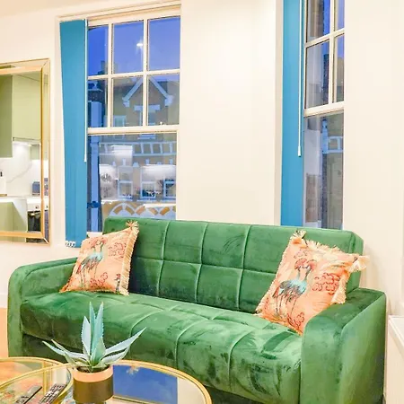 New Luxurious Stunning Block In Apartment