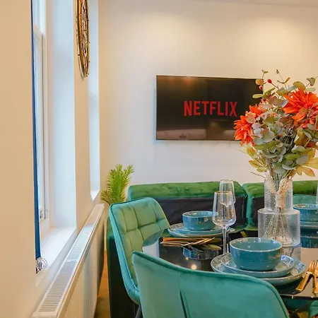 New Luxurious Stunning Block In London